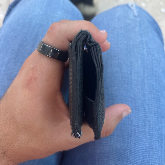 Used Authentic Louis Vuitton Mens Wallet - Picture 4 of 4